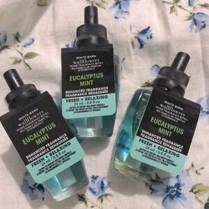 NWT- White Barn / Bath & Body Works- 3 Wallflowers Refills- Eucalyptus Mint